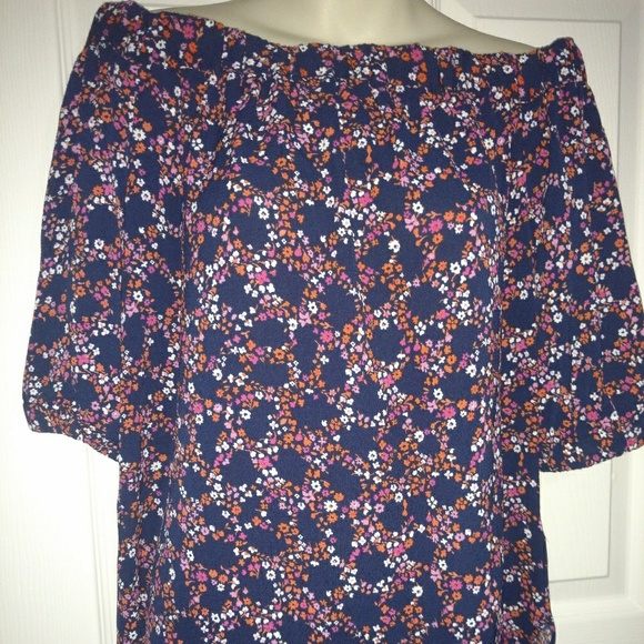 $88⬇NEW MK | off the shoulder floral blouse - Picture 3 of 4
